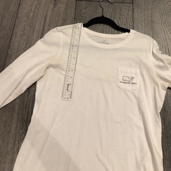 white vineyard vines long sleeve - Picture 6 of 9